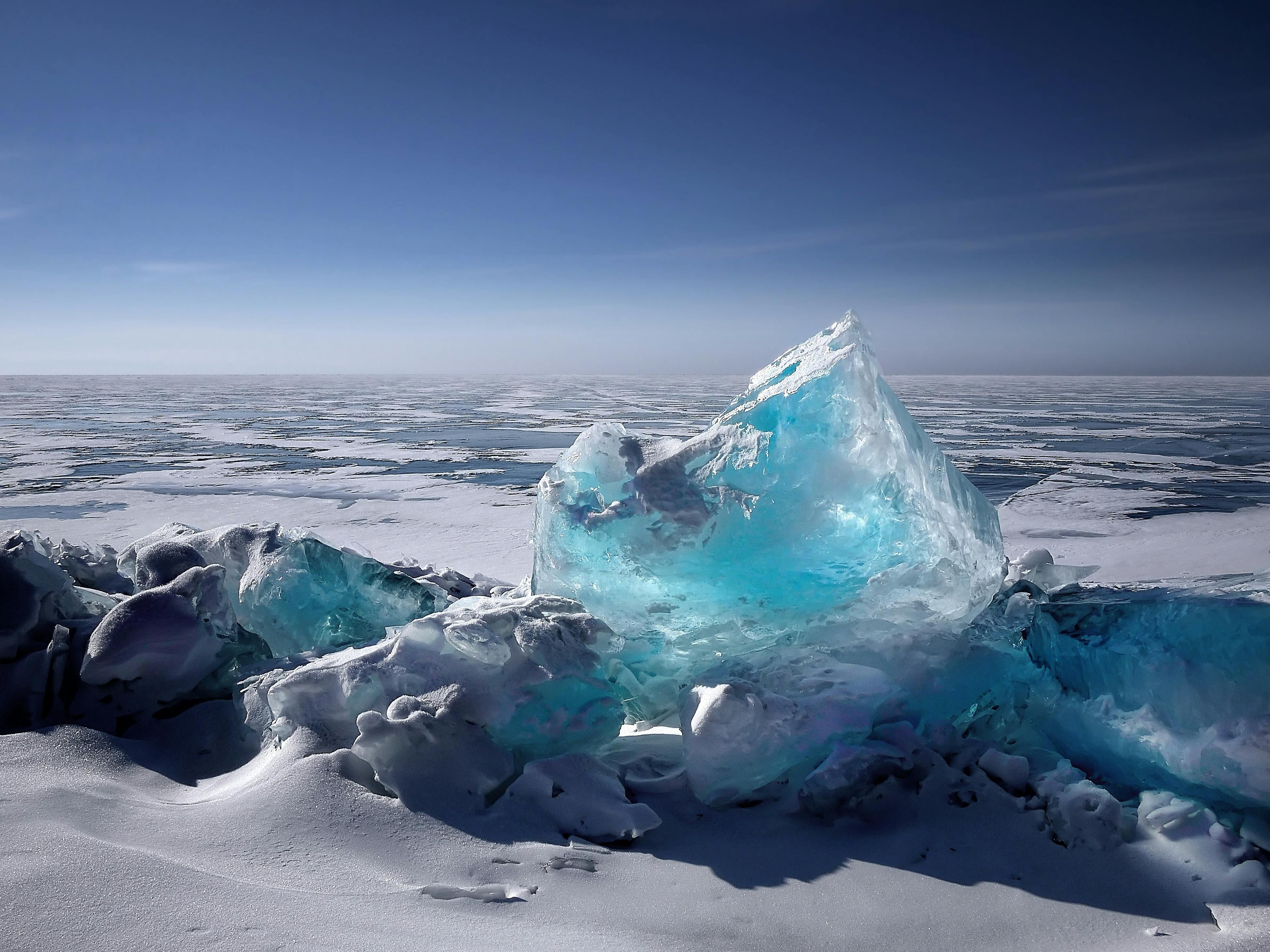 Glacier alley (cruising)